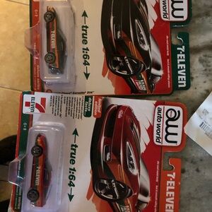 Auto World 7-Eleven Corvette Diecast Car
